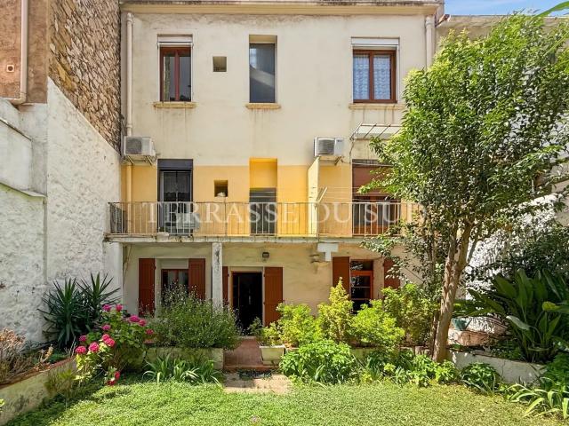 Vente Immeuble R+1 avec Sous sol aménageable, Jardin et Toit. 195m² Marseille 5ème