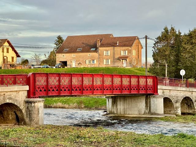 Vente jolie ferme rénovée, sur terrain de 1 ha environ LA NEUVELLE LES LURE
