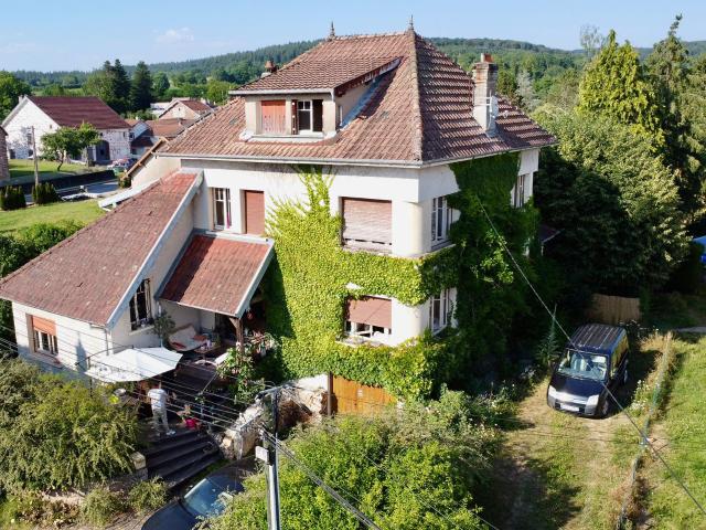 Vente jolie maison bourgeoise habitable, sur terrain de 1180 m2 MIGNAVILLERS 70