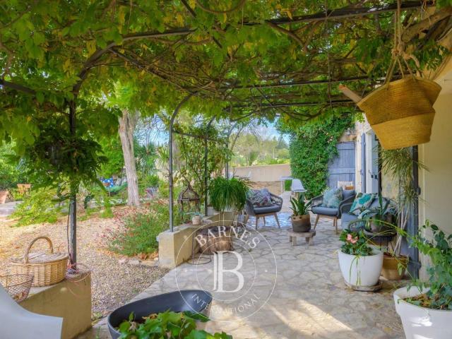 Vente Le Castellet Bastide en pierre Au coeur des vign. 180m² Le Castellet