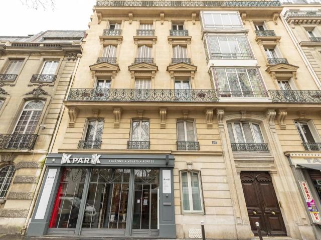 VENTE LOCAL COMMERCIAL OCCUPE – 48 m² – AVE BOSQUET PARIS 7