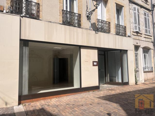 Vente local commercial avec vitrine, Agen hyper centre 177m² Agen