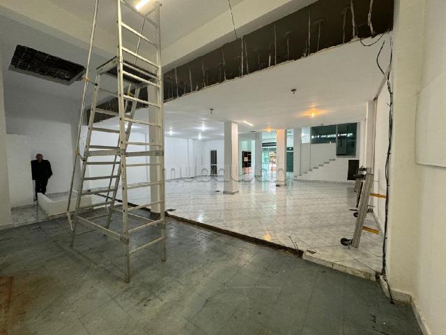 Vente local commercial pres de bd mly ismail