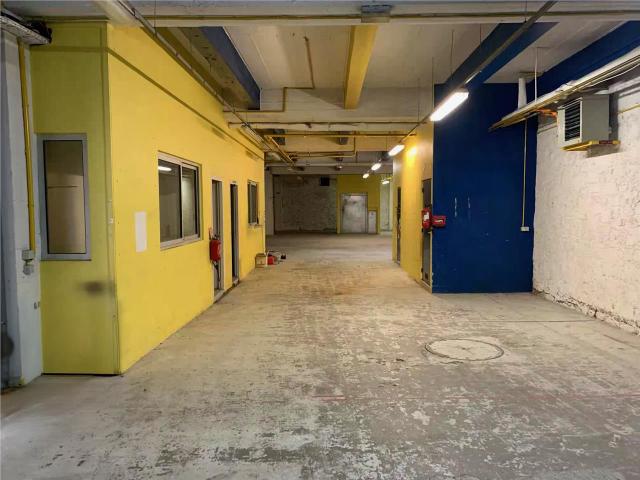 Vente local d'activité Courbevoie Proche A86 et transports