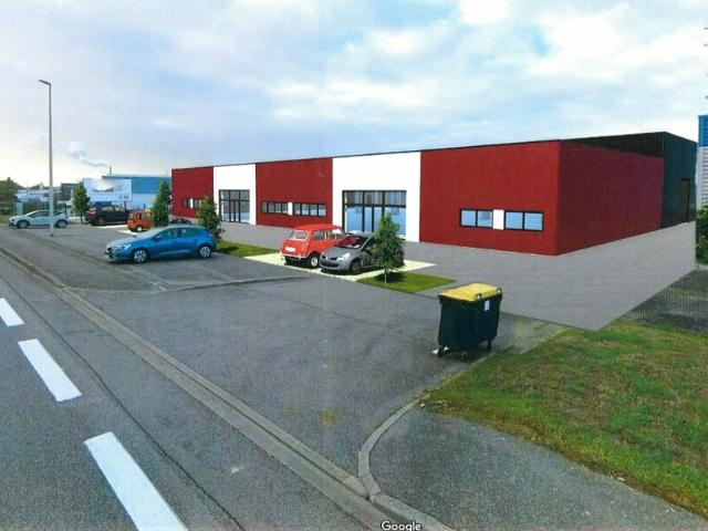Vente local d'activité Lorient Axe stratégique et terrain bitumé