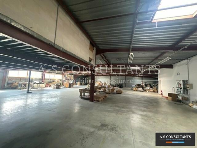 Vente local d'activité Saint Alban Leysse Terrain clos 2400 m²