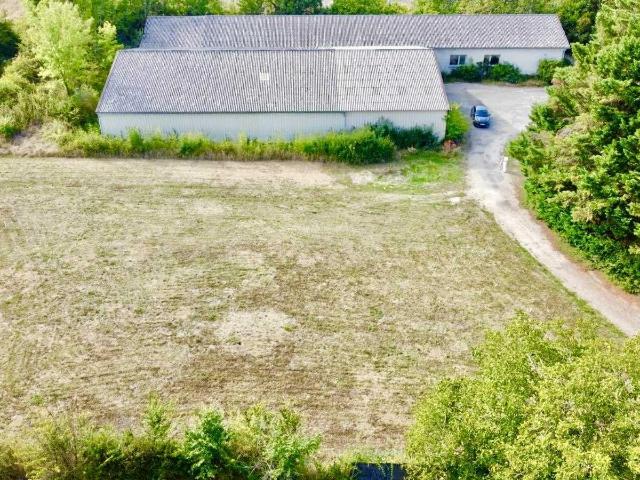 Vente Local d'activités 1 408 m²