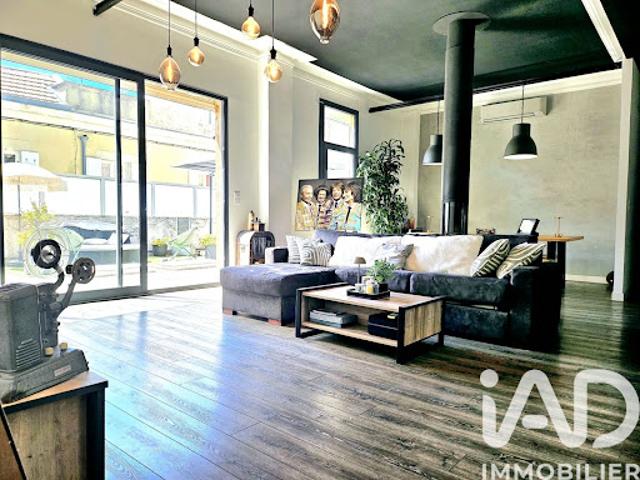 Vente Loft 7 pièces 215 m2 Nimes