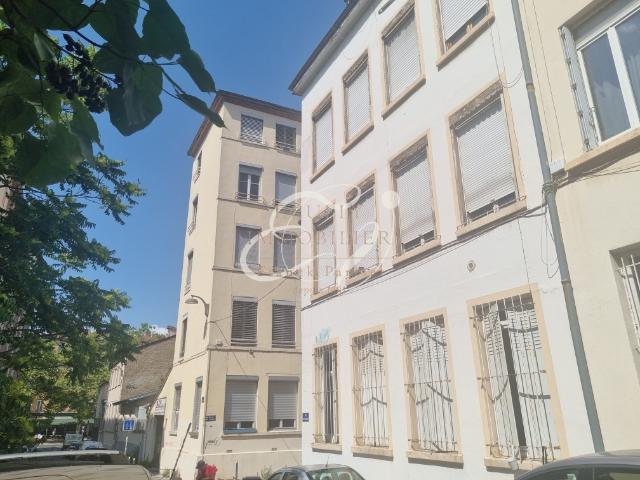 VENTE LYON 69001 CANUT DE TYPE T3 DE 64M2 A POTENTIEL A 3MN A PIED DE LA PLACE DE LA CROIX ROUSSE