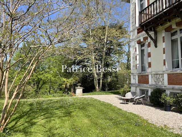 Vente Manoir 10 pièces 340 m2 Villeneuve sur Lot