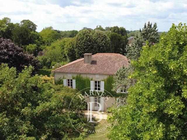 Vente Manoir 12 pièces 500 m2 Fontenay le Comte
