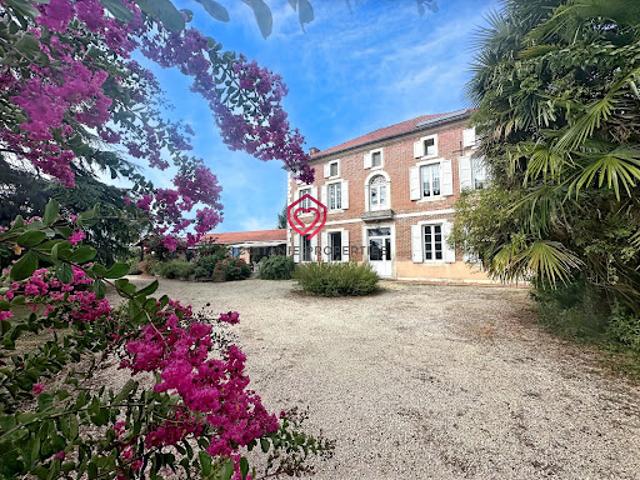 Vente Manoir 12 pièces 600 m2 Arblade le Haut