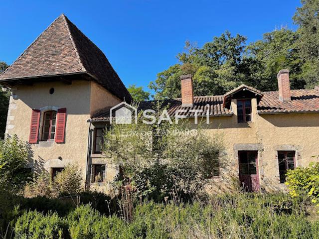 Vente Manoir 15 pièces 143 m2 Champagnac la Rivière
