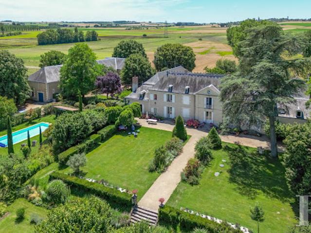 Vente Manoir 20 pièces 815 m2 Tours