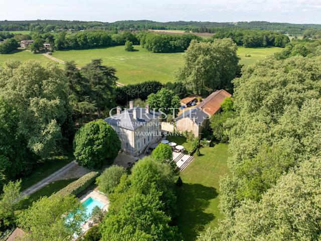 Vente Manoir 22 pièces 876.01 m2 Brantôme