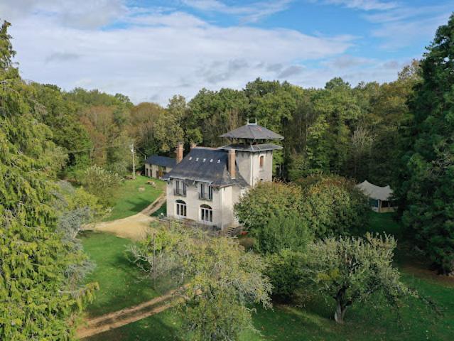 Vente Manoir 7 pièces 313 m2 Saint Sauveur en Puisaye