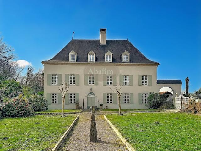 Vente Manoir 7 pièces 400 m2 Sauveterre de Béarn