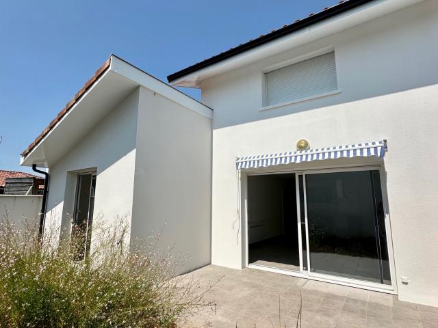 Vente Garage 55 m²