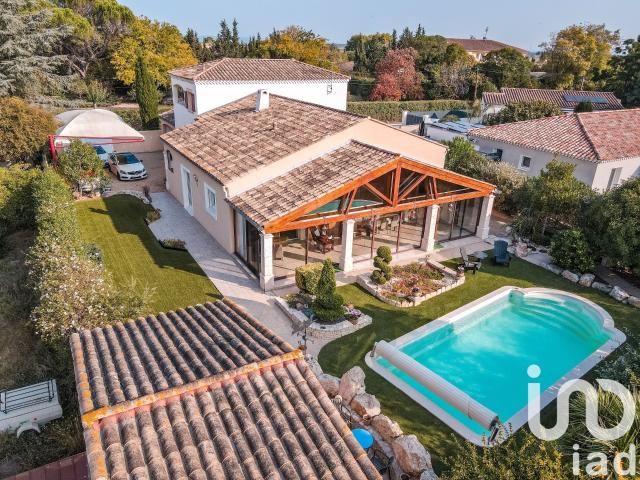Vente Maison/villa 8 pièces 215m² Garons