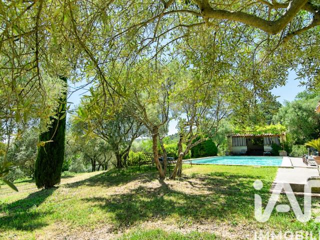 Vente Terrain à bâtir 710 m²
