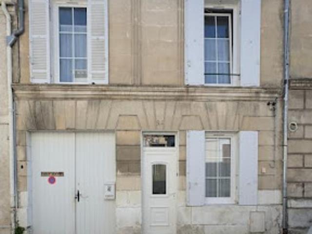 Vente Maison 3 pièces 103 m2 Saintes