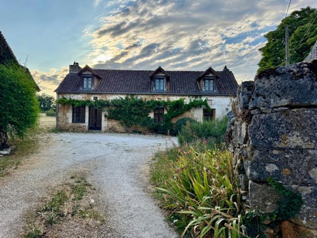 Vente Maison 3 pièces 120 m2 Savignac les Eglises