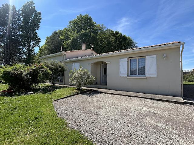 Vente Maison 3 pièces 130 m2 Chasseneuil sur Bonnieure
