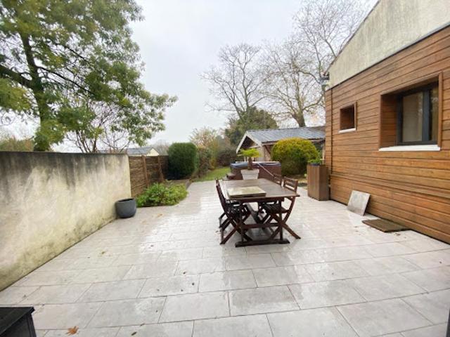 Vente Maison 6 pièces 159 m2 Ozillac