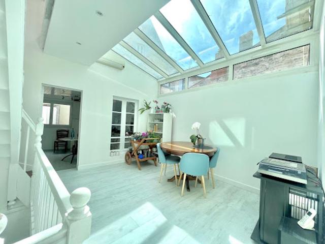 Vente Immeuble 4 pièces 165 m2 Saintes