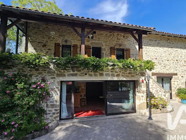 Vente Maison 3 pièces 167 m2 Lauresses