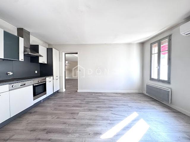 Vente Maison 3 pièces 170 m2 Saint Laurent d'Aigouze