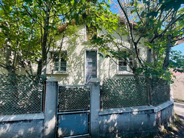 Vente Maison 3 pièces 60 m2 Confolens