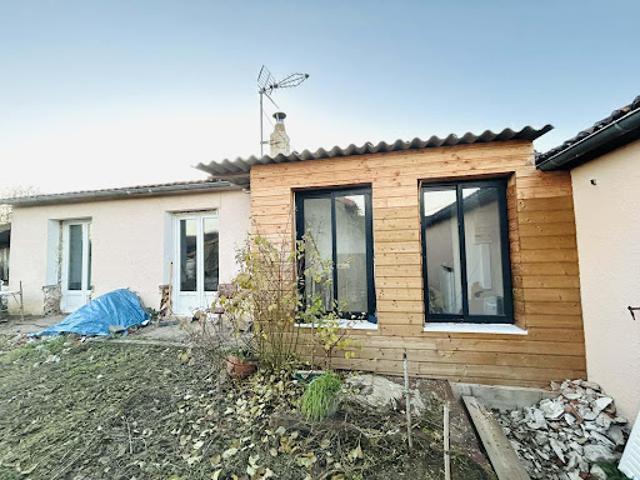 Vente Maison 3 pièces 63.7 m2 Le Vigeant