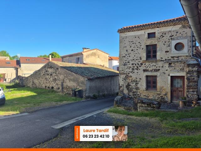 Vente Maison 3 pièces 75 m2 Saint Julien de Coppel