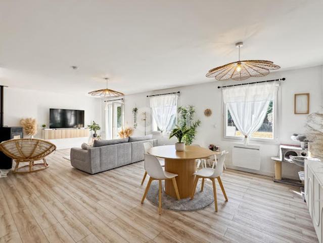 Vente Maison 3 pièces 81.4 m2 Sainte Colombe la Commanderie