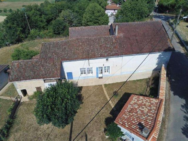 Vente maison 3 pièces Ruffec 16