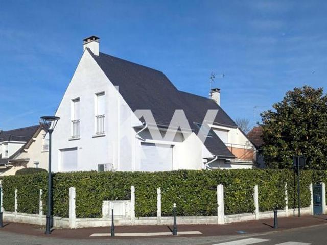 VENTE: maison 106 m² à SAINT GRATIEN/Quartier de la Mairie