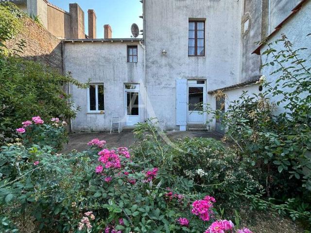 Vente maison 10 pièces Machecoul Saint Même 44