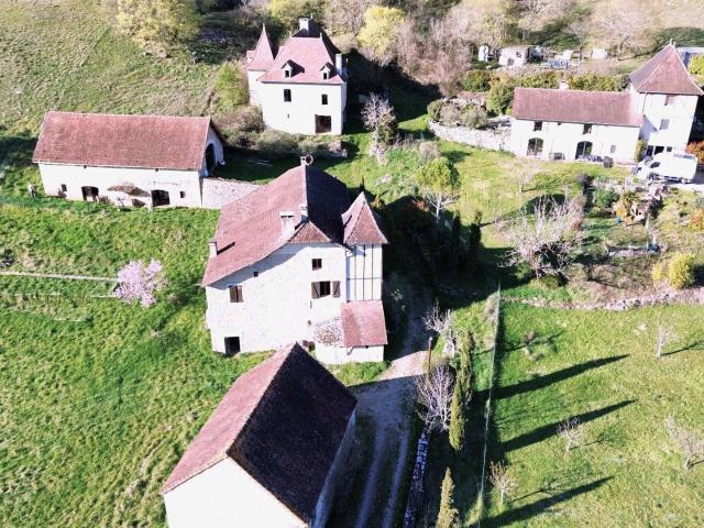 Vente maison 10 pièces Marcilhac sur Célé 46