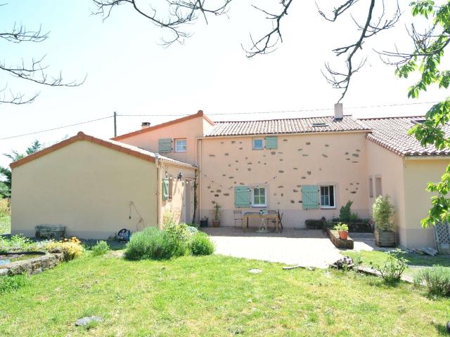 Vente maison 10 pièces Montfaucon Montigné 49