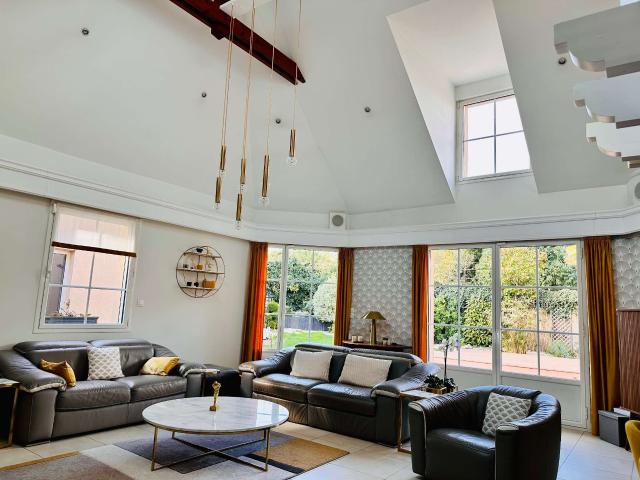 Vente maison 10 pièces Montfort sur Meu 35