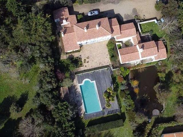 Vente maison 10 pièces Noirmoutier en l'Île 85