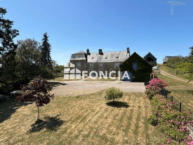 Vente maison 10 pièces Blandouet Saint Jean 53