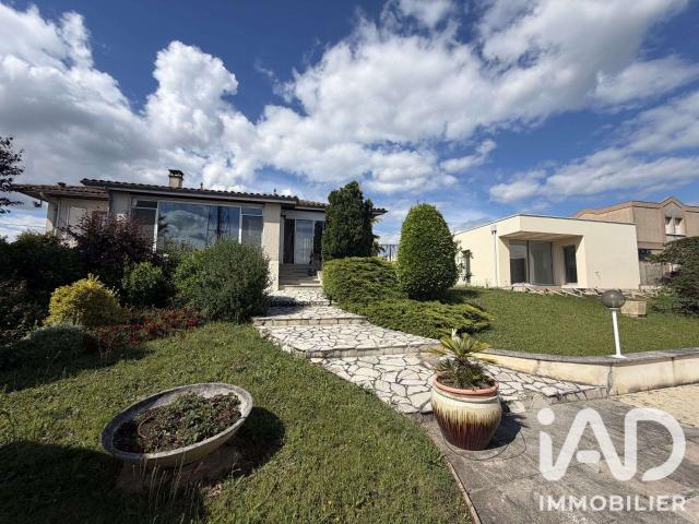 Vente maison 10 pièces Champniers 16