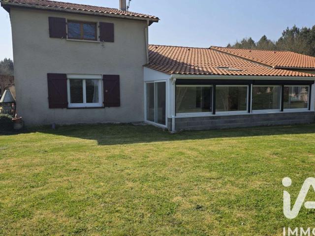 Vente maison 10 pièces Clérac 17