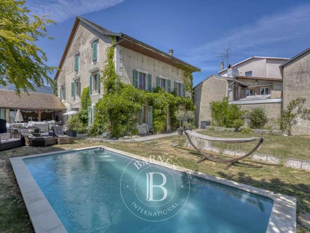 Vente maison 10 pièces Divonne les Bains 01