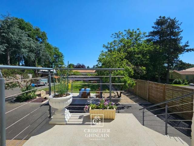 Vente maison 10 pièces Essarts en Bocage 85