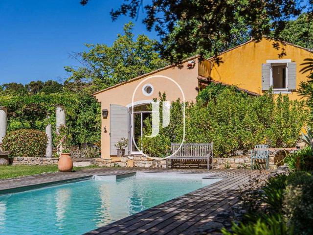 Vente maison 10 pièces La Bastide des Jourdans 84