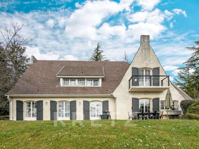 Vente maison 10 pièces La Côte Saint André 38
