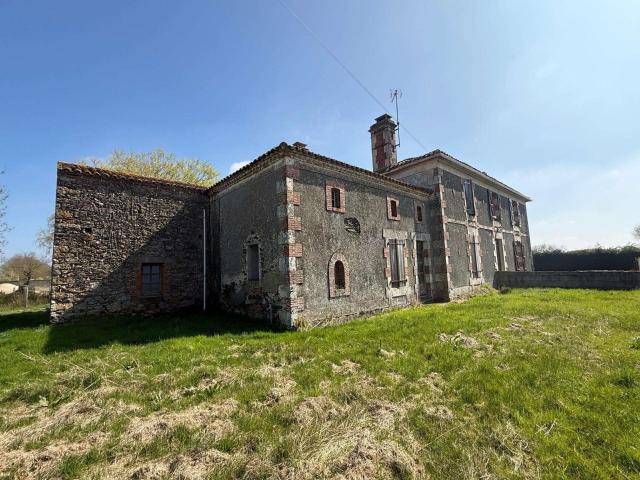 Vente maison 10 pièces La Réorthe 85